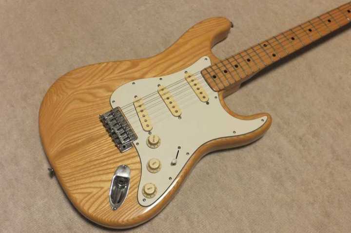 Maya stratocaster store